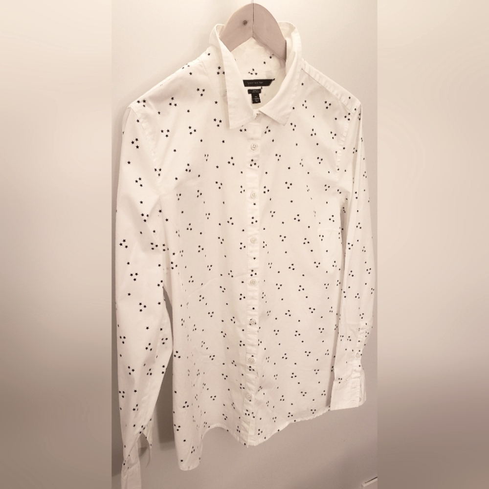 Tommy Hilfiger button down shirt like new